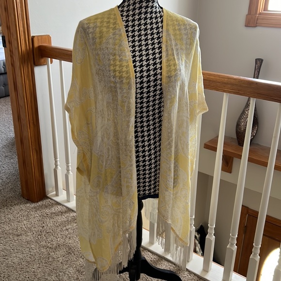 Chicos yellow fringe wrap! 💛 - Picture 3 of 8